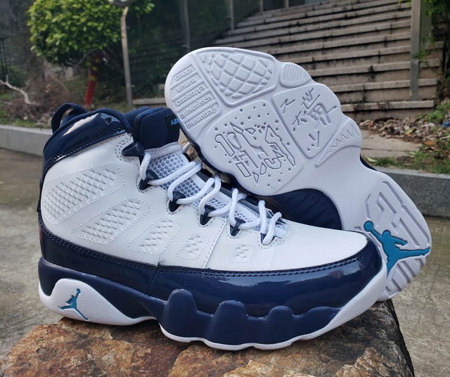 Air Jordan 9 Retro UNC